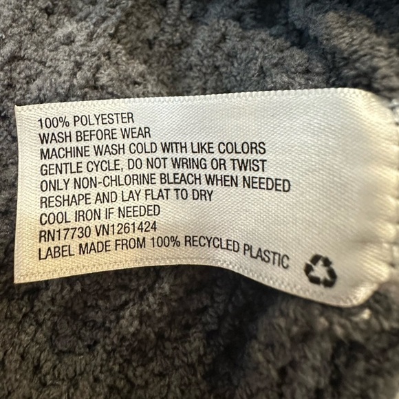 Cropped Long Sleeve with Cut Outs Sweater Women’s size Medium - Picture 9 of 12